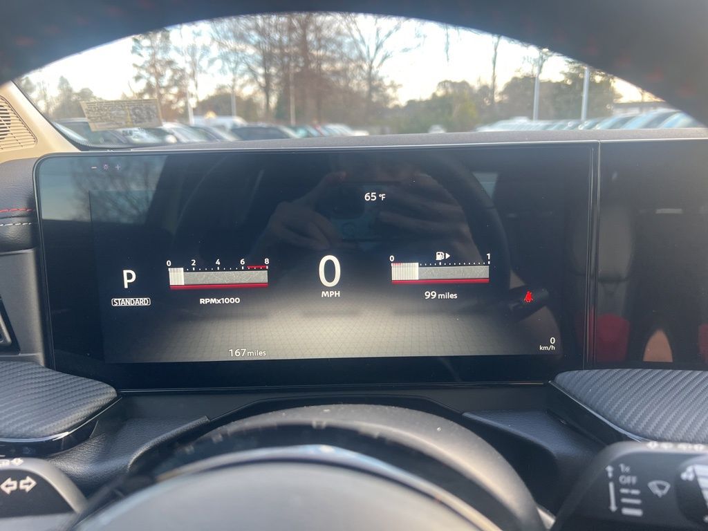 2025 Nissan Kicks SR photo 8