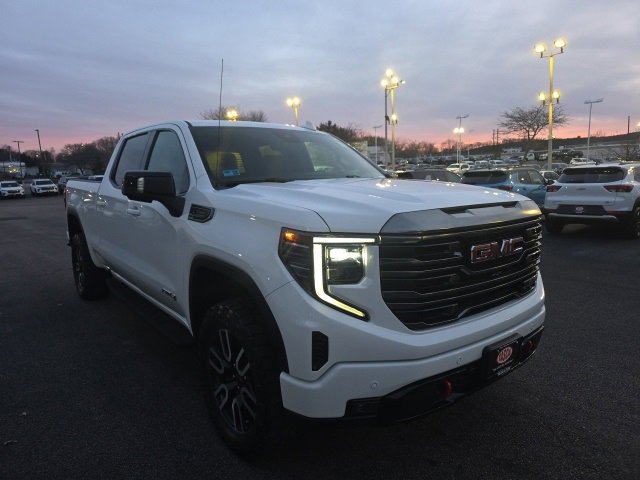 2023 GMC Sierra 1500 AT4's photo
