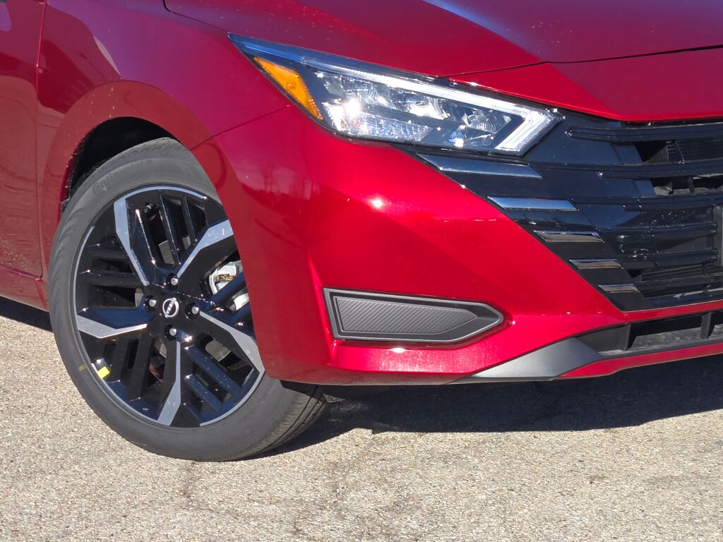 2025 Nissan Versa SR photo 2