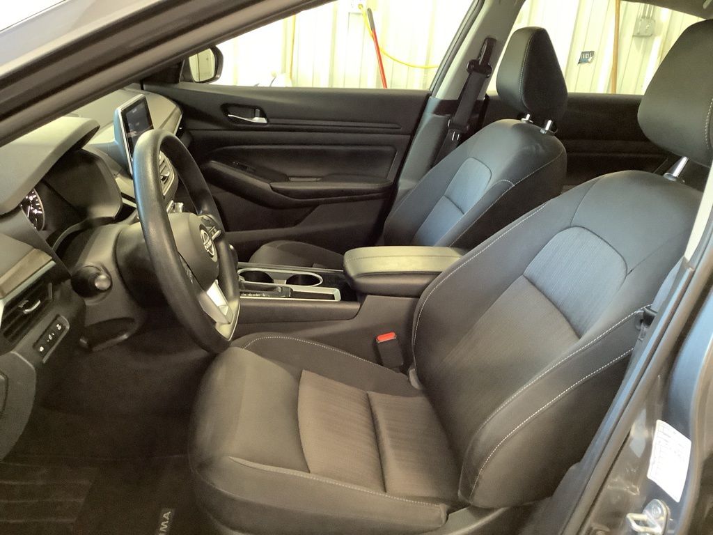 2024 Nissan Altima 2.5 SV photo 23