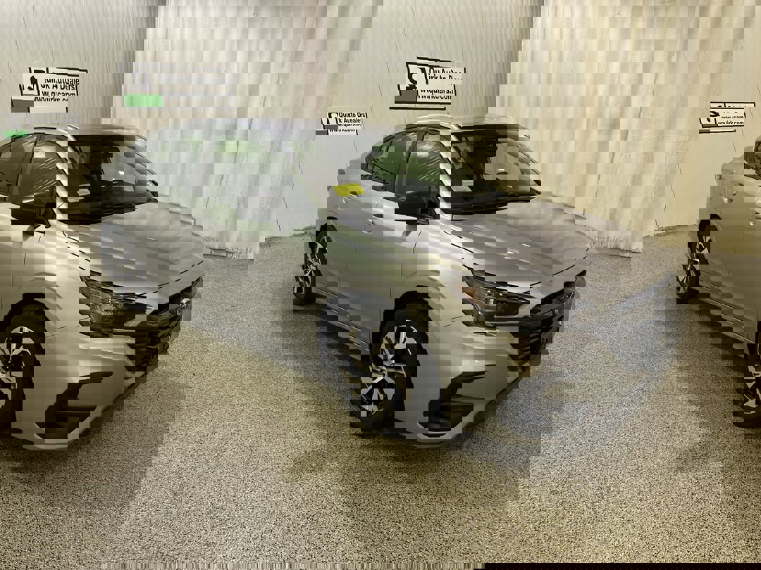 2025 Subaru Legacy Base