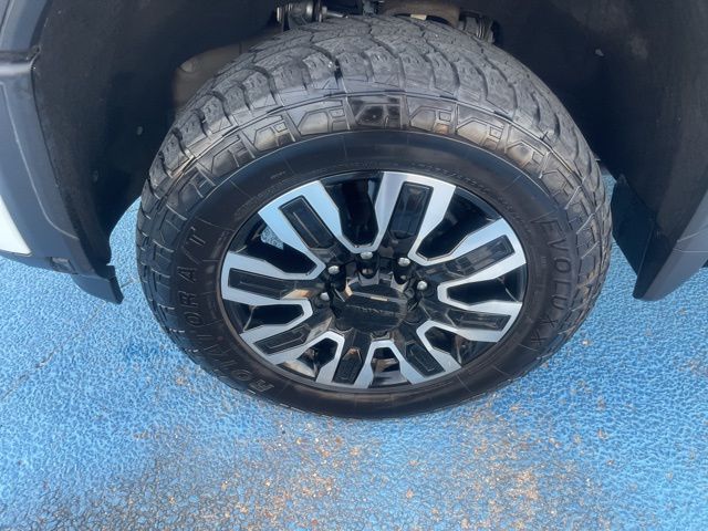 2024 Gmc Sierra HD Denali Ultimate photo 2