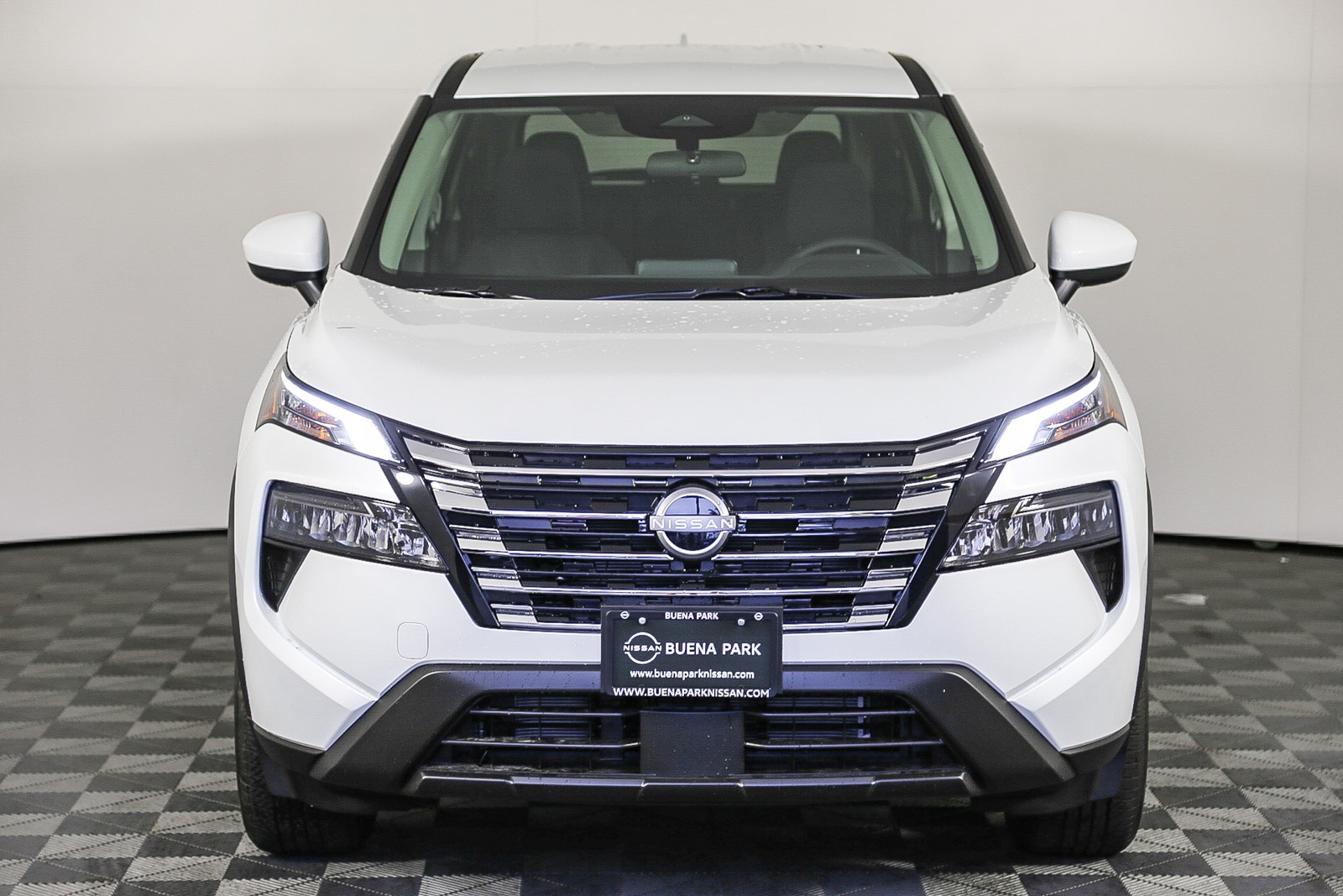 2026 Nissan Rogue SV photo 4