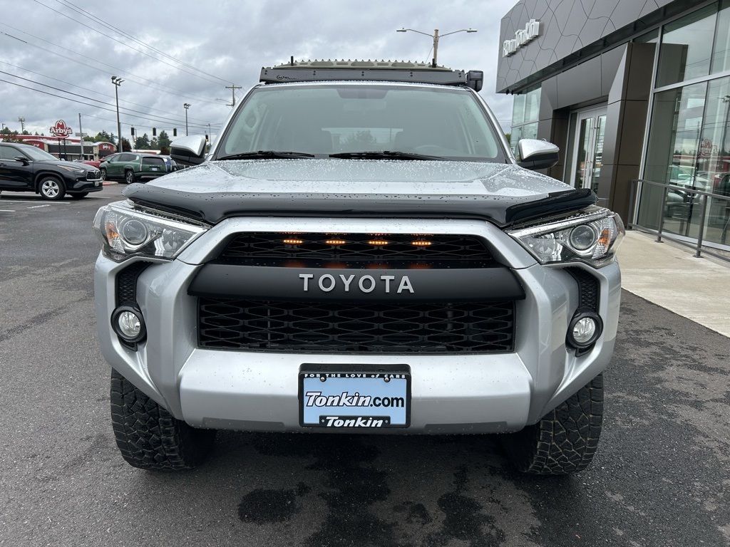 2018 Toyota 4Runner SR5 Premium photo 2