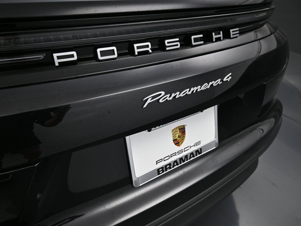 2026 Porsche Panamera E-Hybrid 4 photo 21