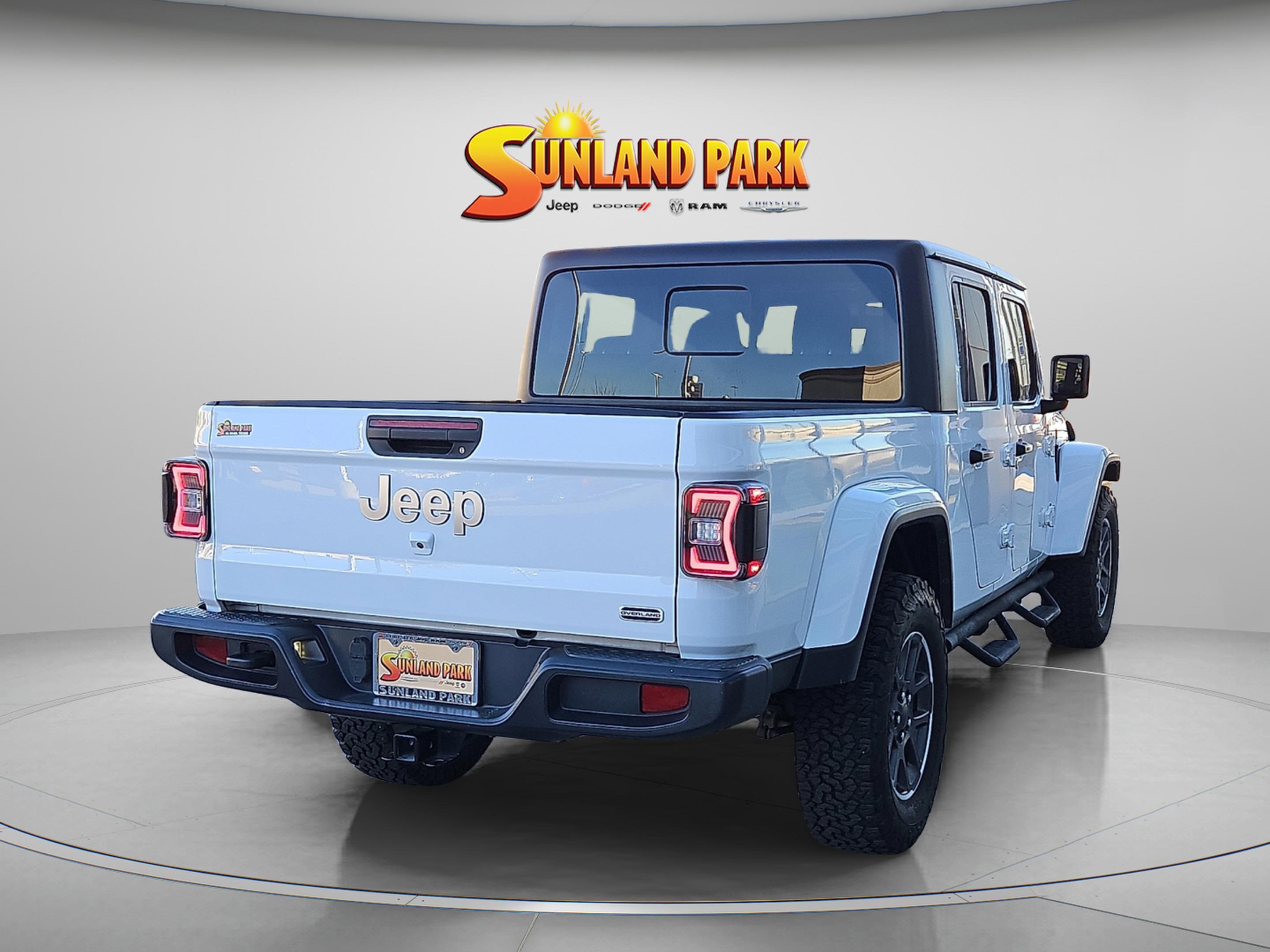 2020 Jeep Gladiator Overland photo 4