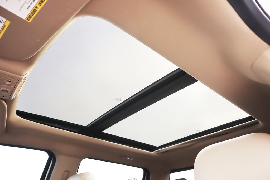 2021 Ford F-350 photo 21