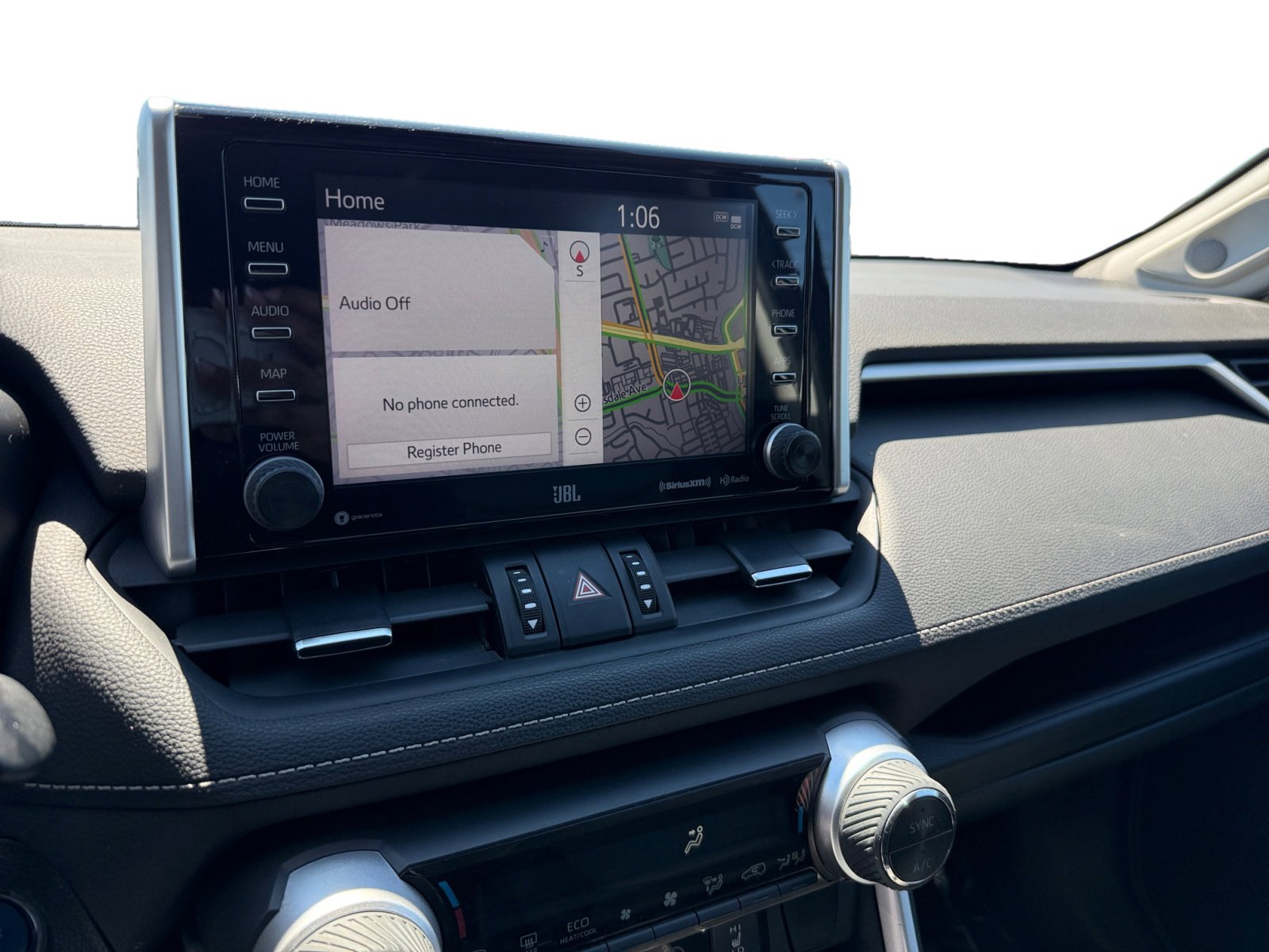 2020 Toyota RAV4 Limited photo 12