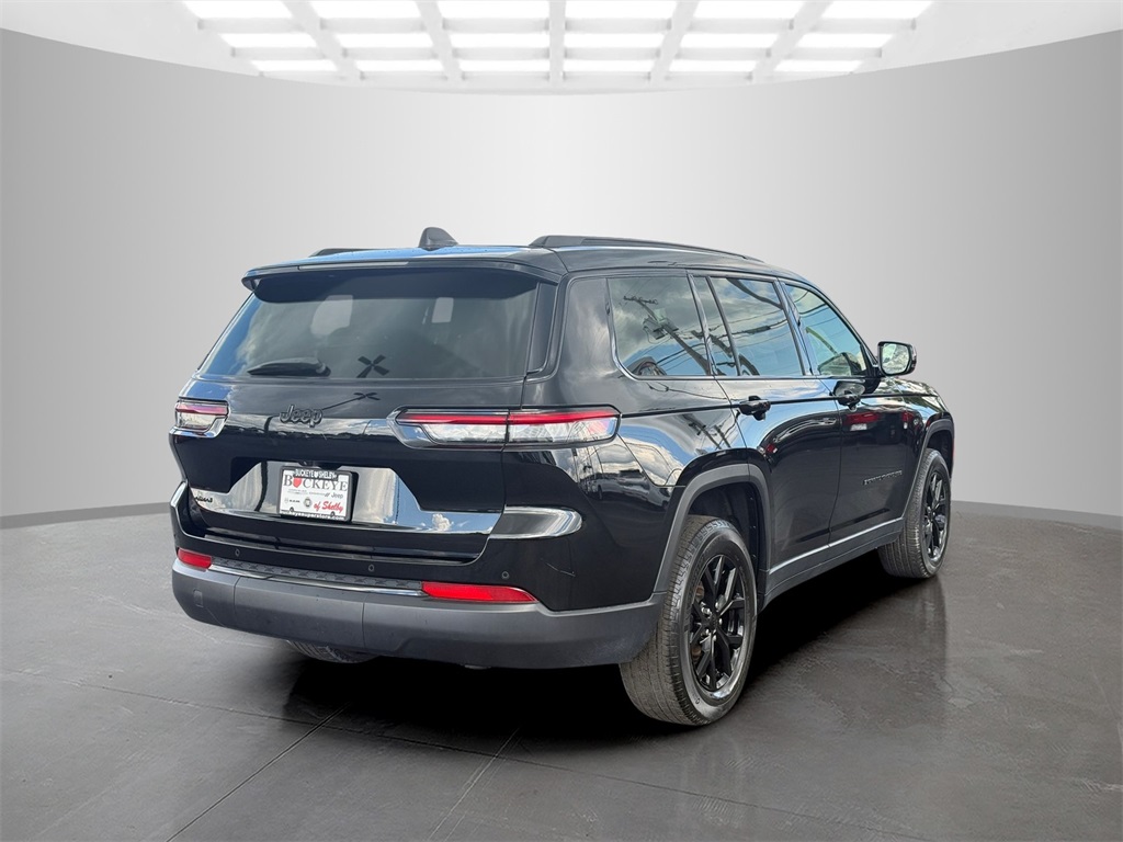 2024 Jeep Grand Cherokee Altitude photo 3