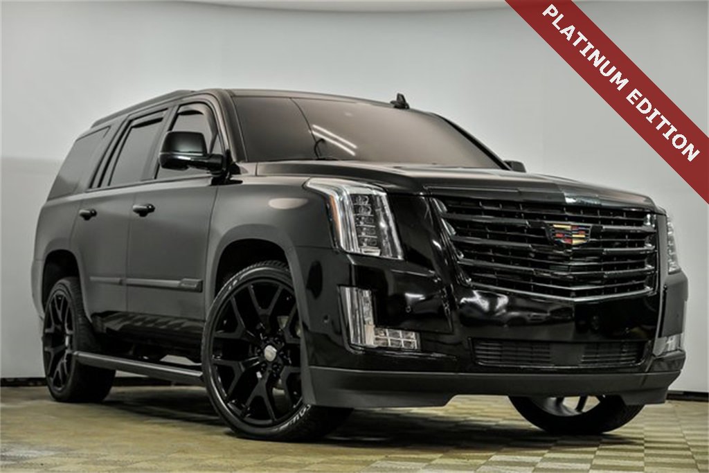 2018 Cadillac Escalade Sport Platinum's photo