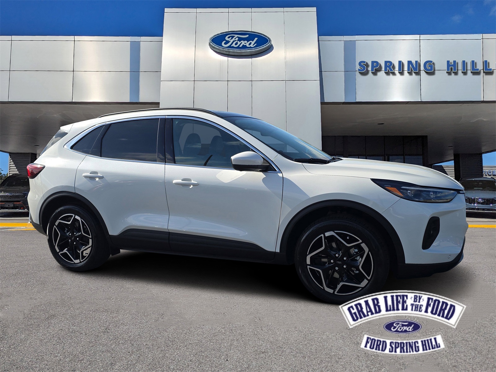2026 Ford Escape Platinum's photo