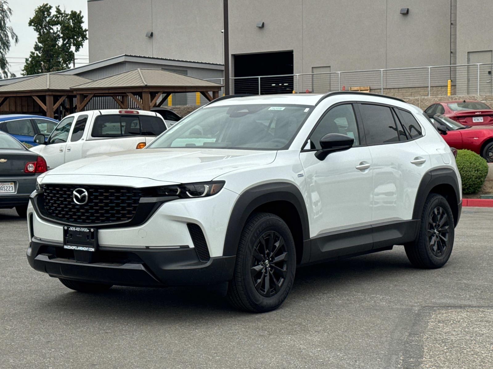 2025 Mazda CX-50 Premium photo 2