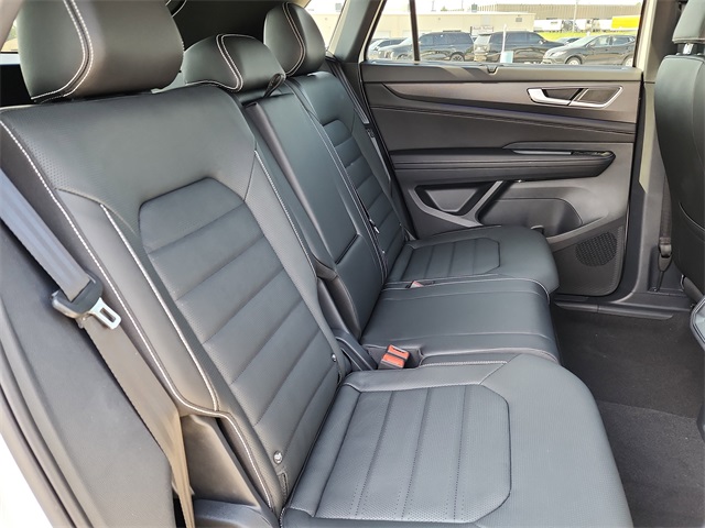 2025 Volkswagen Atlas Cross Sport SEL R-Line photo 16
