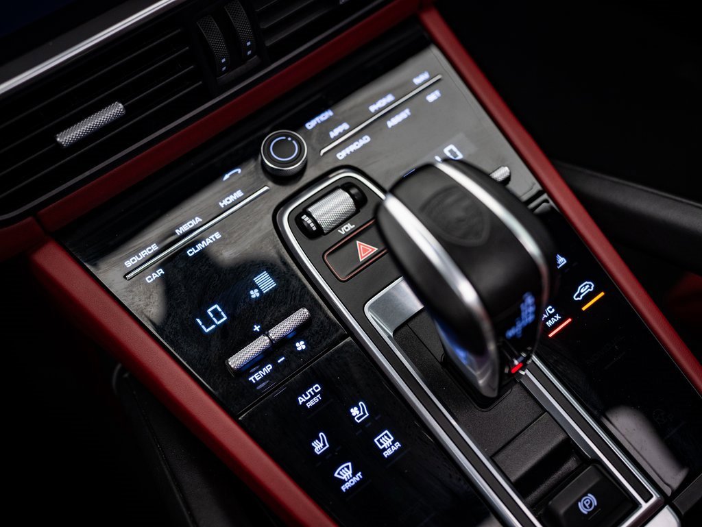 2022 Porsche Cayenne GTS photo 21