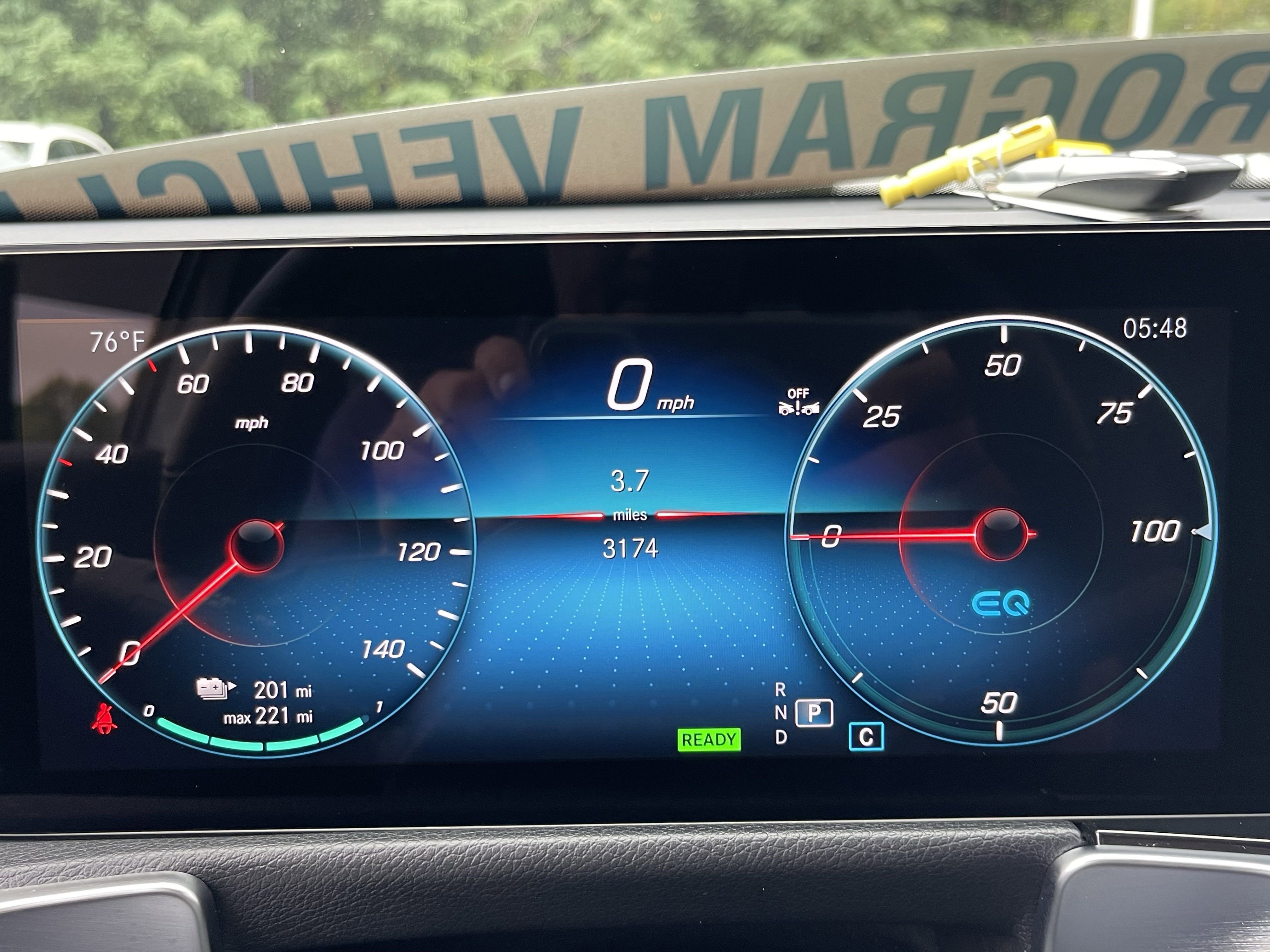 2023 Mercedes Benz EQB 300 4MATIC photo 11