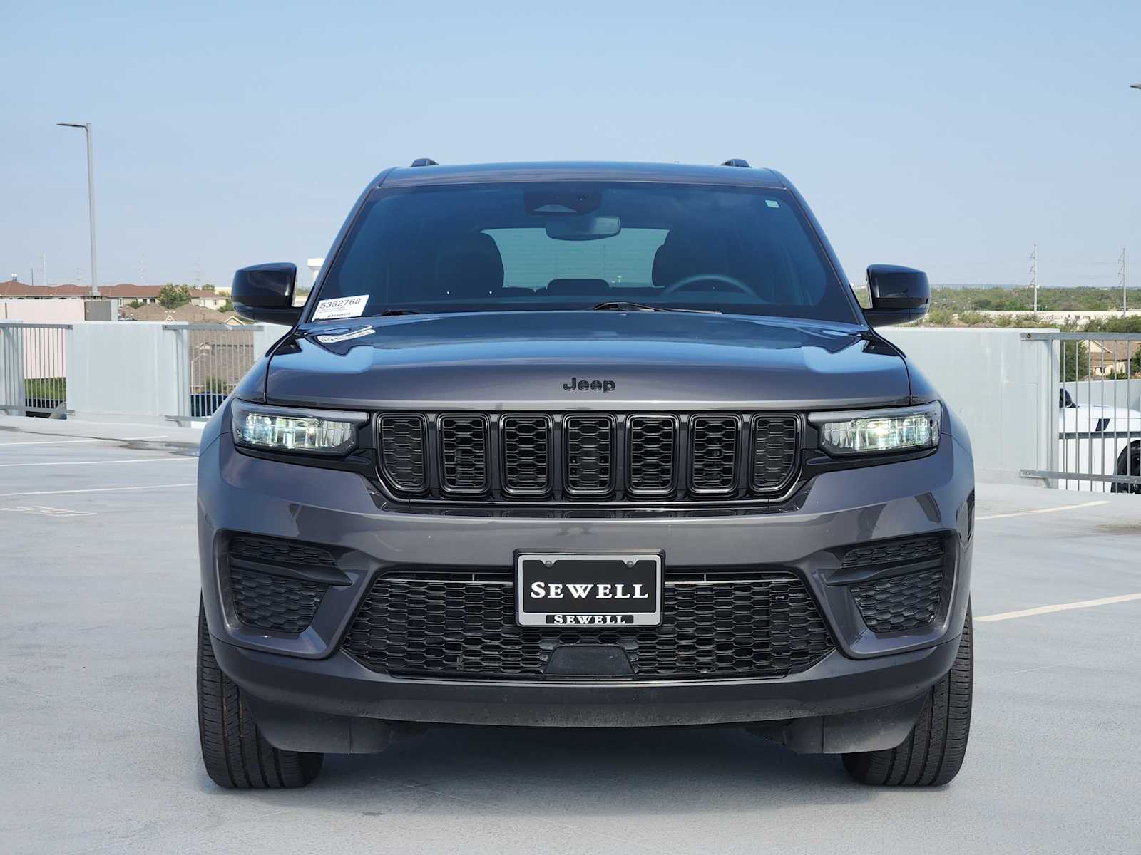 2024 Jeep Grand Cherokee Altitude X photo 2