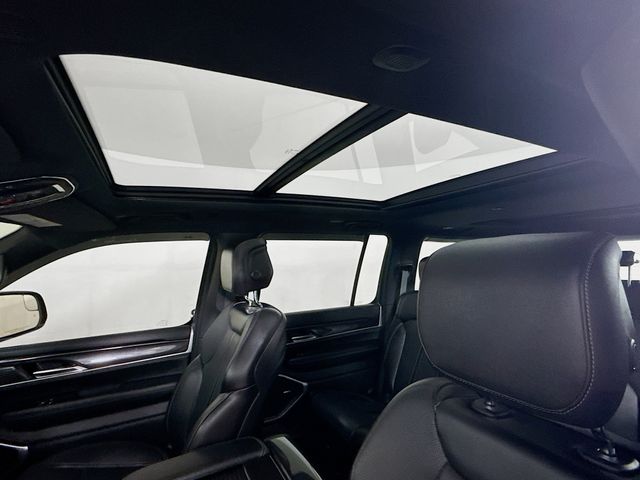 2024 Jeep Wagoneer Base photo 21