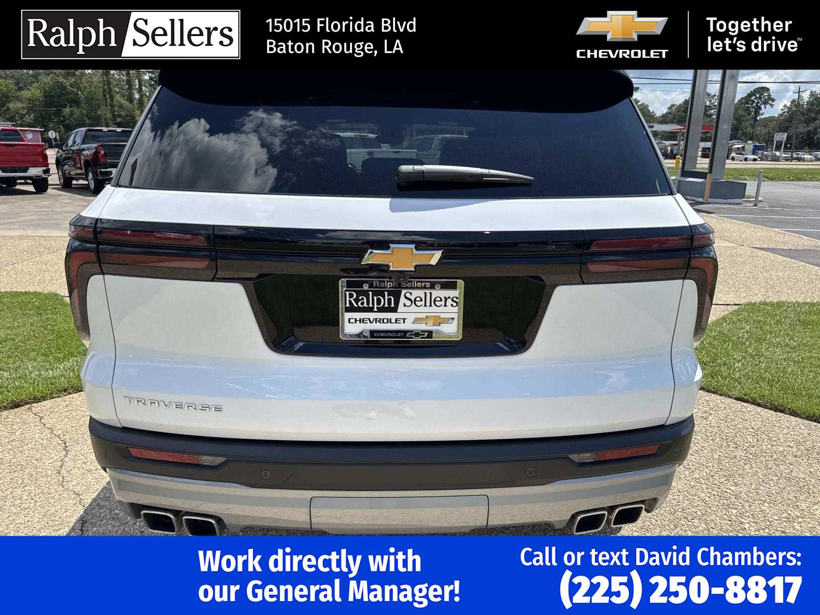 2026 Chevrolet Traverse photo 2