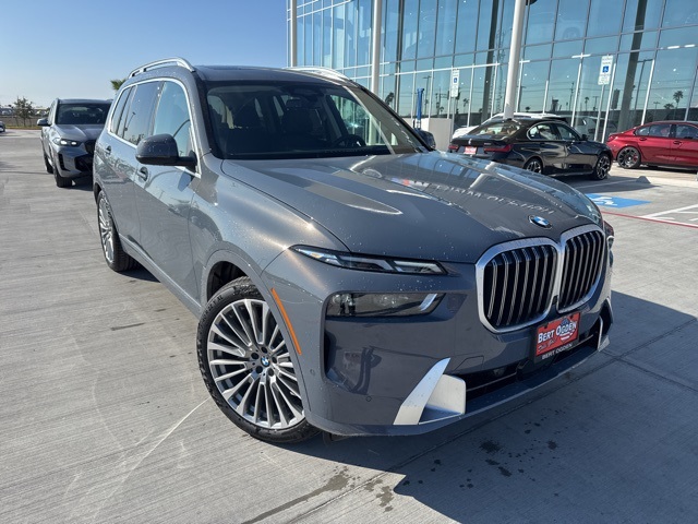 2026 BMW X7 40i's photo