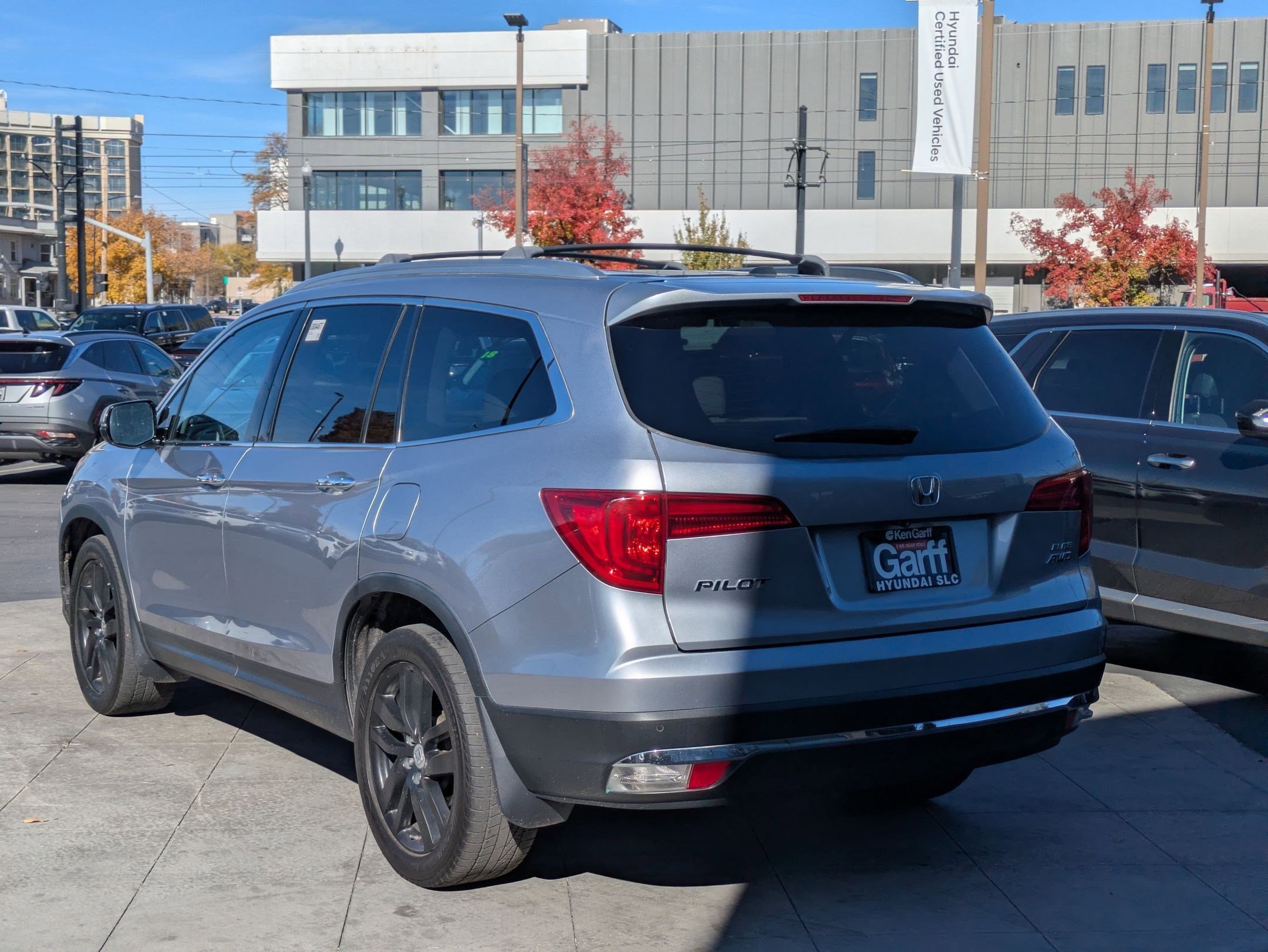 2016 Honda Pilot Elite photo 4