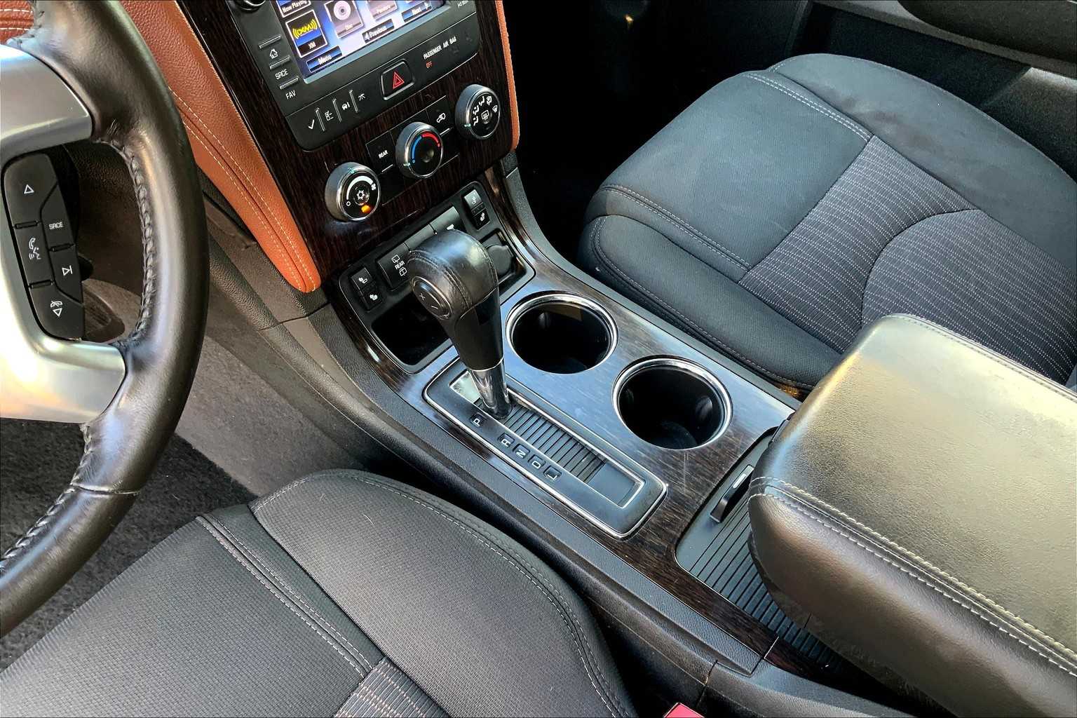 2015 Chevrolet Traverse 1LT photo 15