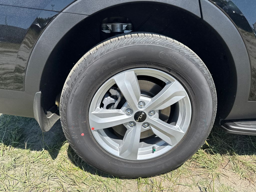 2026 Kia Sorento S photo 16
