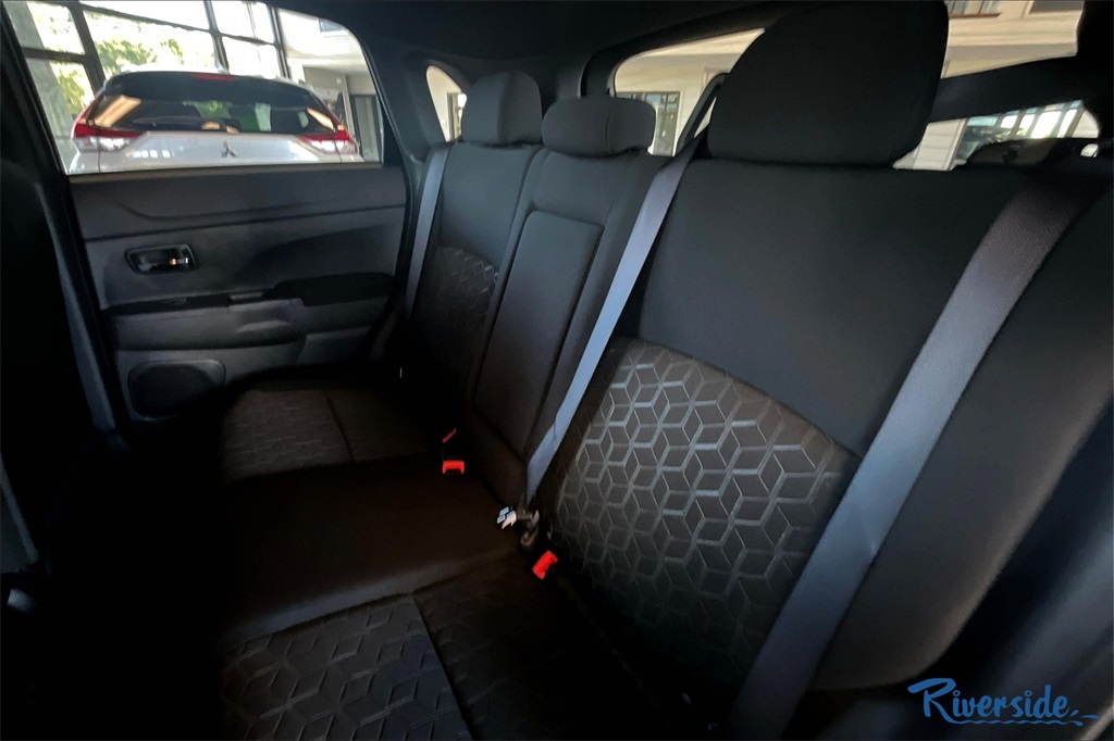 2025 Mitsubishi Outlander Sport ES SE LE photo 9