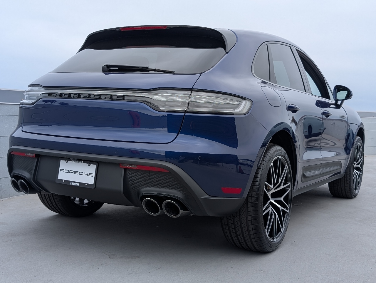 2025 Porsche Macan T photo 22