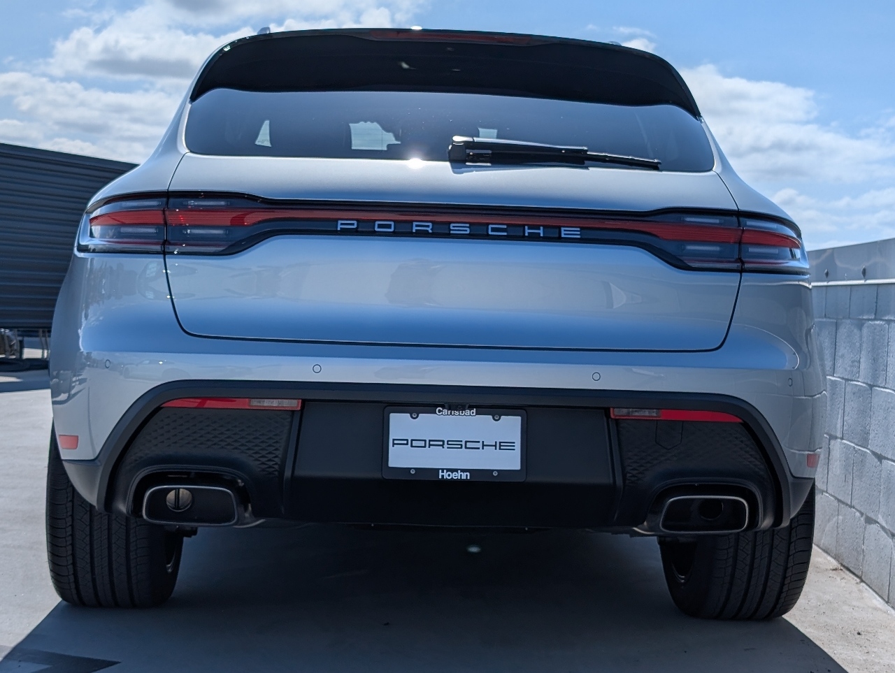 2026 Porsche Macan T photo 11