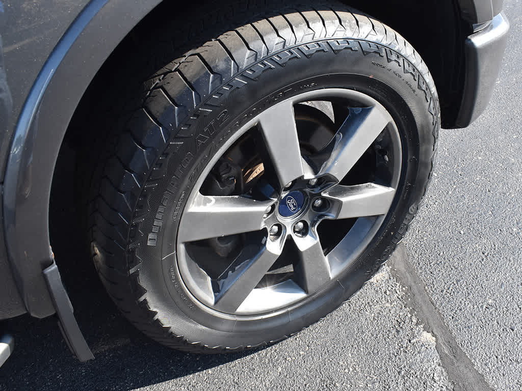 2015 Ford F-150 XLT photo 8