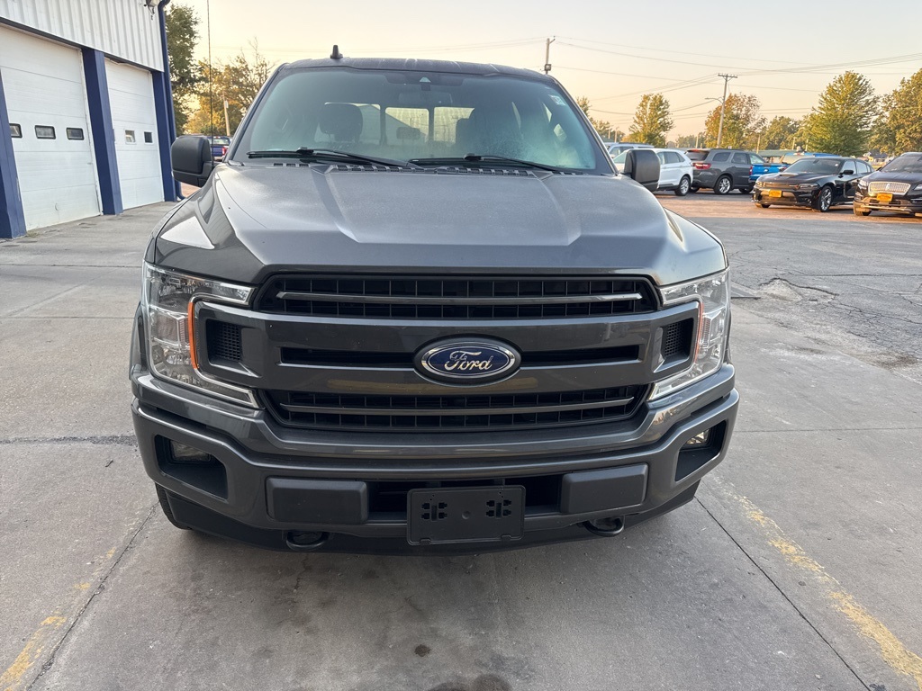2020 Ford F-150 XLT photo 2