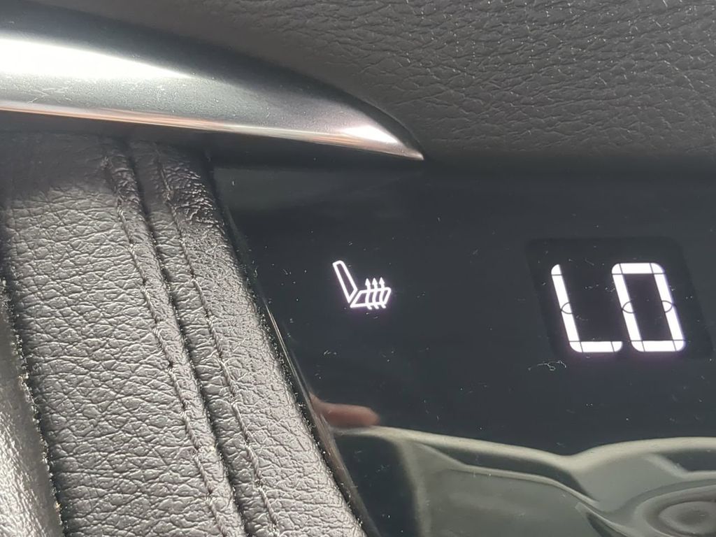2021 Cadillac XT5 Premium Luxury photo 23