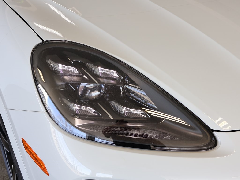 2022 Porsche Cayenne E-Hybrid Coupe Turbo S photo 12