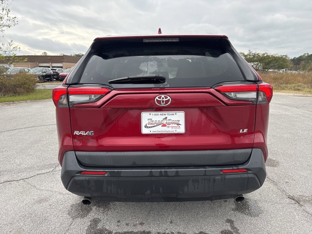 2019 Toyota RAV4 LE photo 3