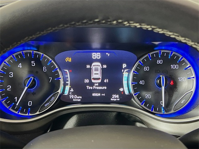 2022 Chrysler Pacifica Touring L photo 12