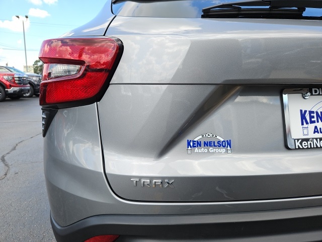 2024 Chevrolet Trax LS photo 3