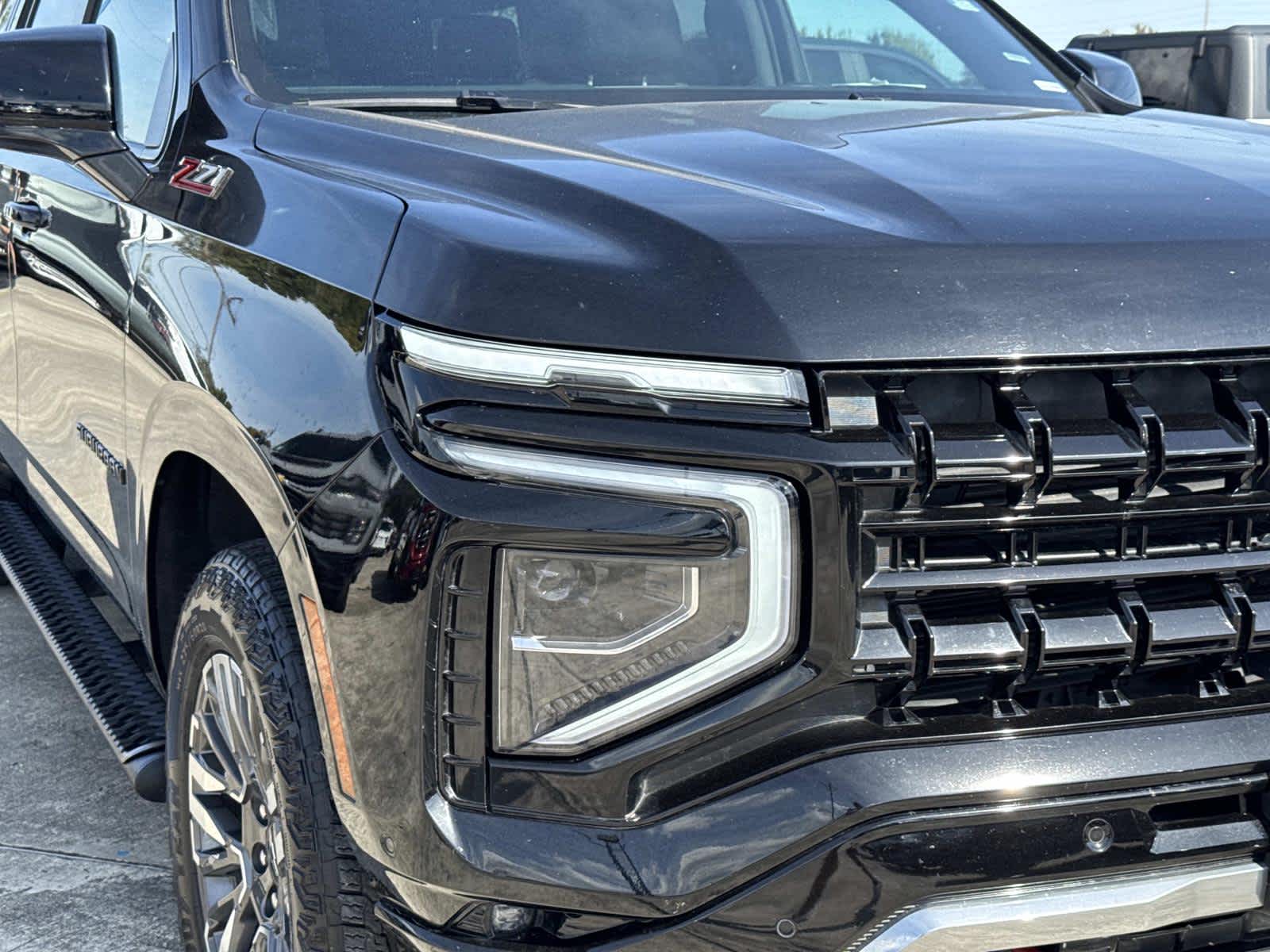 2025 Chevrolet Suburban Z71 photo 4