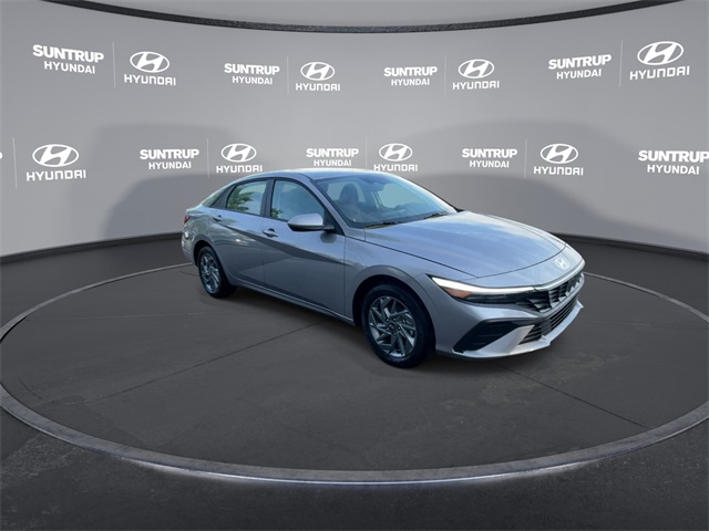 2025 Hyundai Elantra Hybrid Blue photo 2
