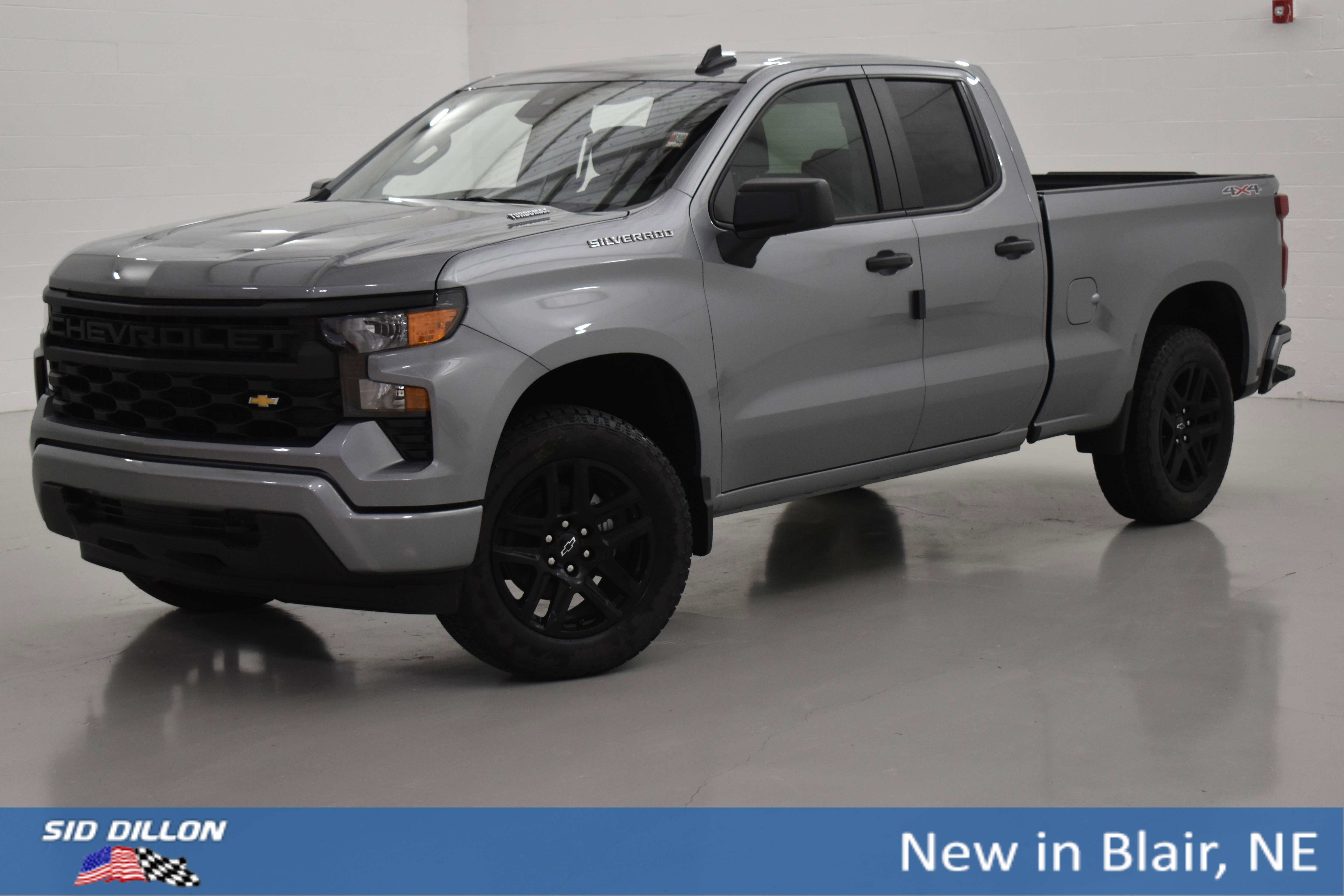 2026 Chevrolet Silverado Base's photo