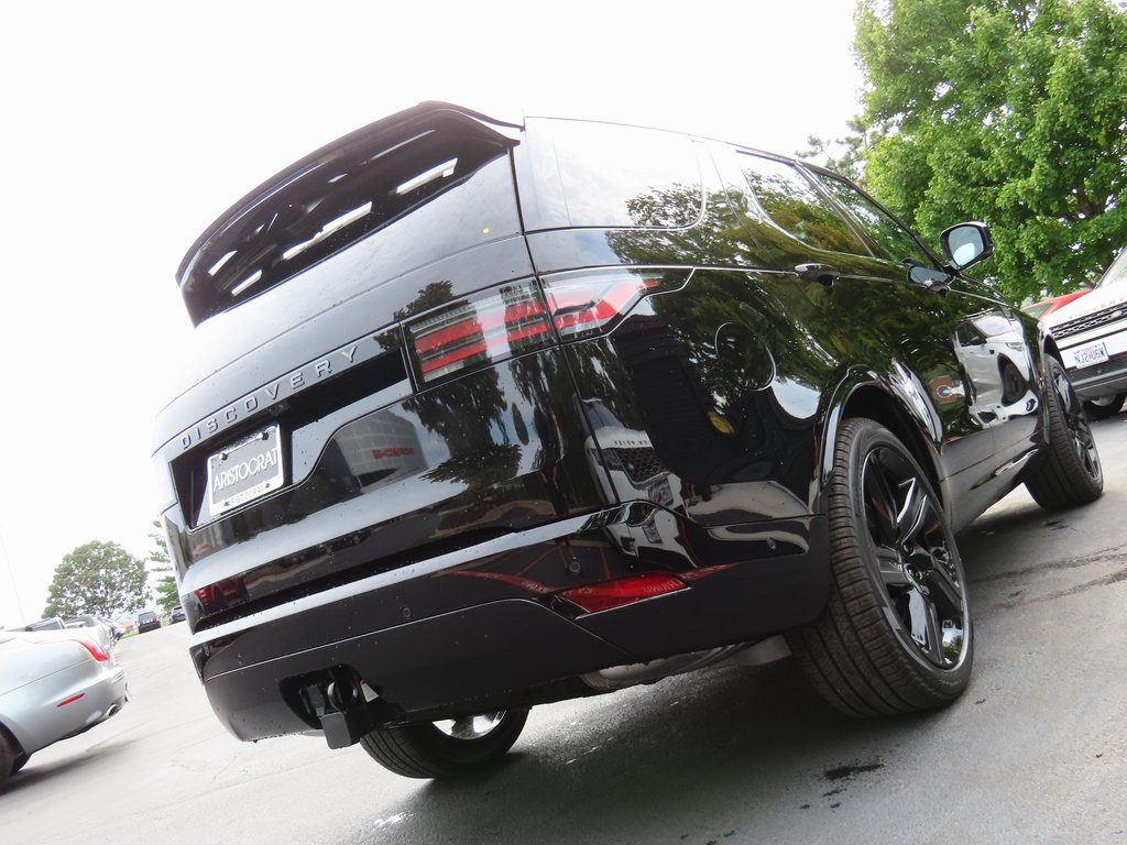 New 2024 Land Rover Discovery Dynamic SE SUV in Merriam R9311 Land