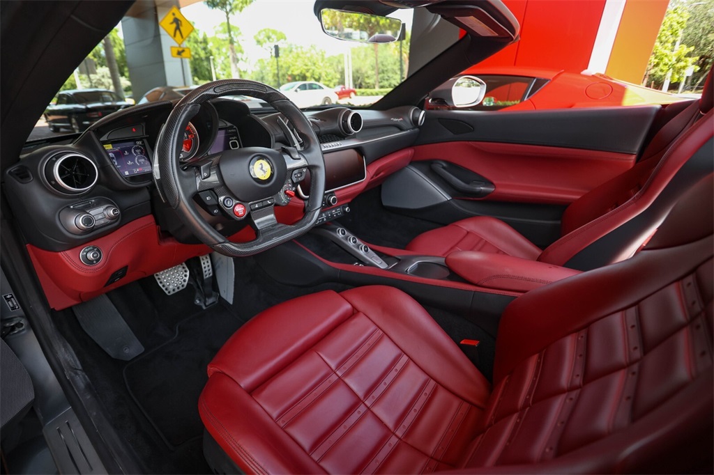 2022 Ferrari Portofino Base photo 31