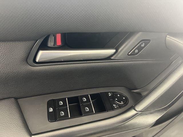 2025 Mazda CX-50 2.5 S Preferred photo 10