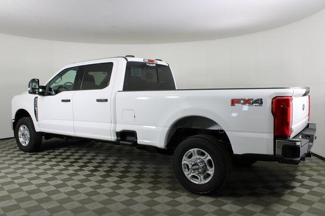 2026 Ford F-350 XLT photo 4