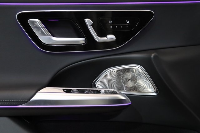 2025 Mercedes Benz E 350 4MATIC photo 2