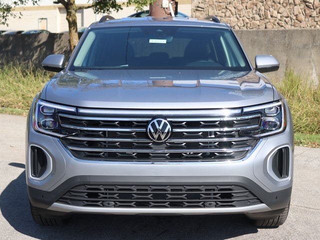 2026 Volkswagen Atlas SE Technology photo 2