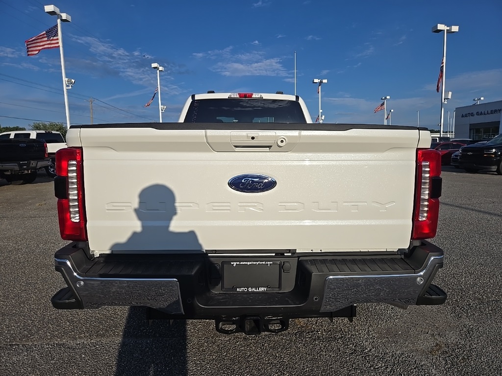 2026 Ford F-350 Lariat photo 6