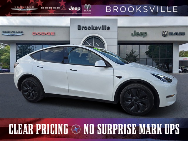 2025 Tesla Model Y Long Range's photo