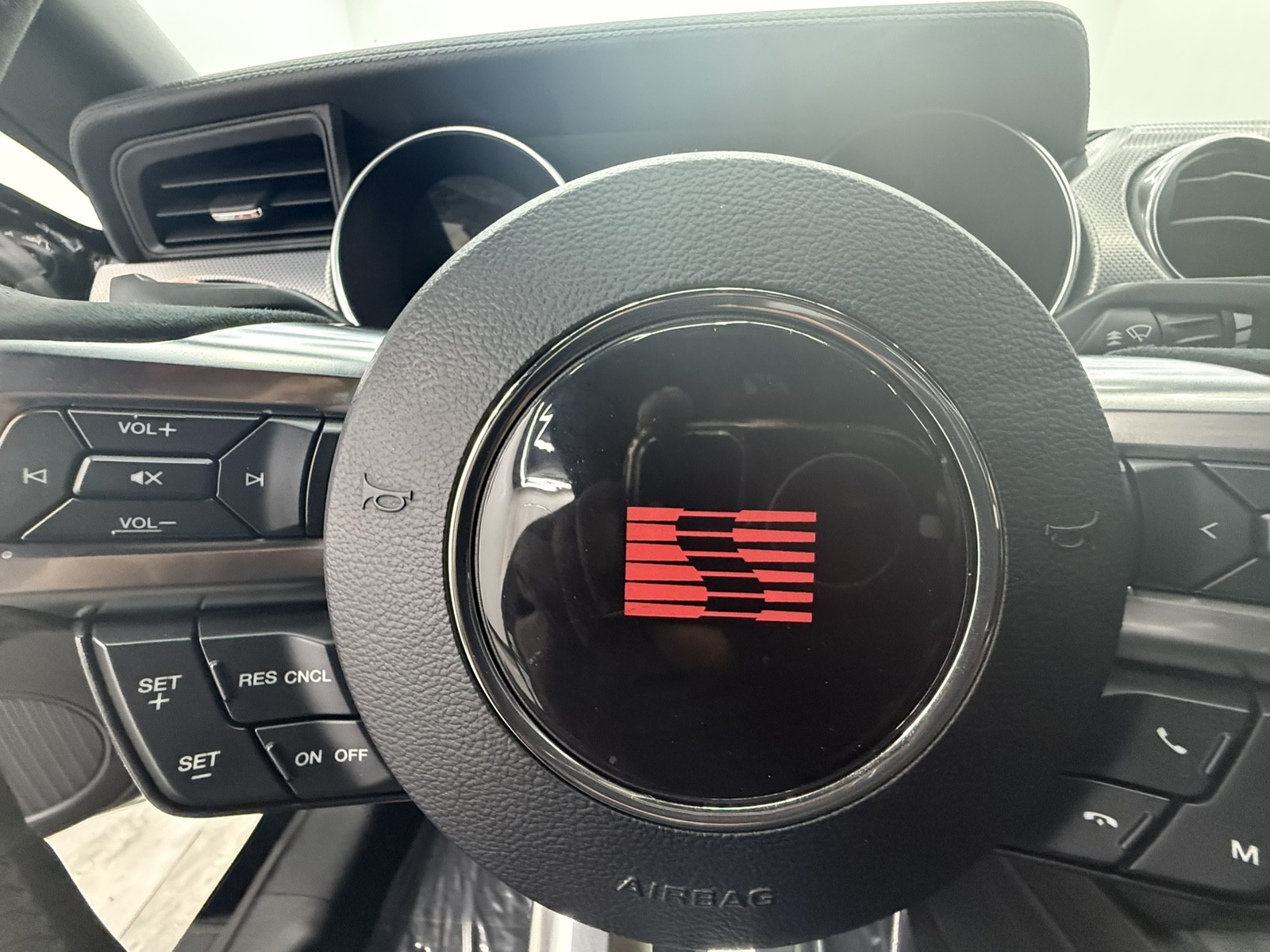 2020 Ford Mustang GT Premium photo 14