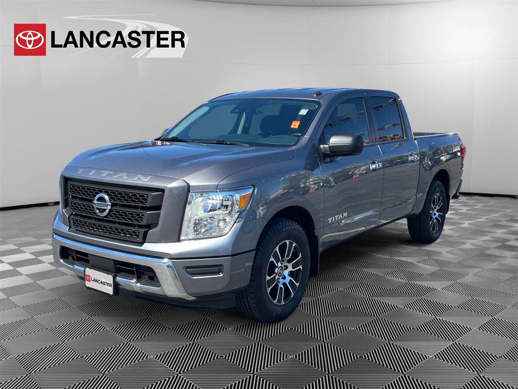 2021 Nissan Titan SV photo 2