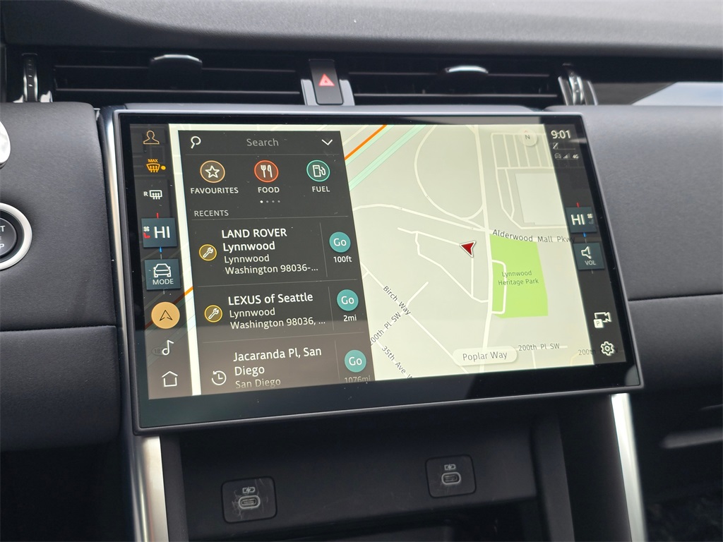 2025 Land Rover Discovery Sport S photo 13